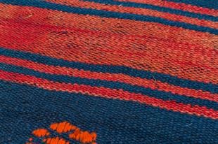 SİYAH BEJ KIRMIZI RENGİ ÇİZGİLİ DESEN KİLİM PASPAS