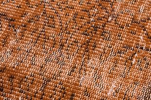 GENELEKSEL EL YAPIMI KAHVERENGİ ÇİÇEKLİ DESEN ESKİTME VİNTAGE HALISI