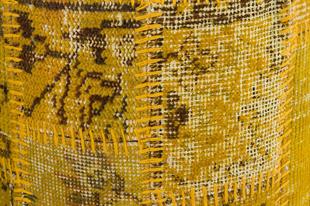 SARI RENGİ EL DOKUMA YUVARLAK PATCHWORK PUF