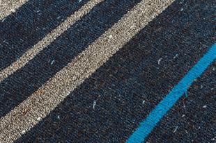 EL DOKUMA LACİVERT GÜMÜŞ RENGİ ÇİZGİLİ DESEN KEÇİ KILI ETNİK KİLİM