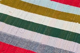 ÇOK RENKLİ ÇİZGİLİ DESEN EL YAPIMI KENDİR KİLİM PASPAS