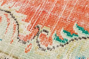 GENELEKSEL EL DOKUMA NATUREL RENGİ GÖBEKLİ DESEN ESKİTME VİNTAGE HALISI