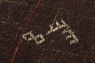 GENELEKSEL EL DOKUMA KAHVERENGİ BOHO DESEN KEÇİ KILI KİLİMİ