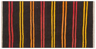 Siyah Çok Renkli El Dokuma Keçi Kılı Yün Kilim