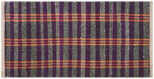 EŞSİZ EL DOKUMA KOYU MOR RENGİ KEÇİ KILI YÜNLÜ KİLİMİ