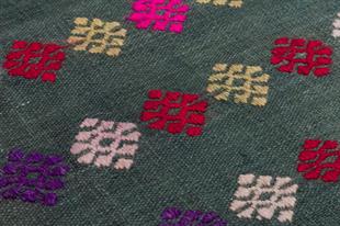 GERÇEK EL DOKUMA ÇİÇEKLİ DESEN YEŞİL KİLİM PASPAS