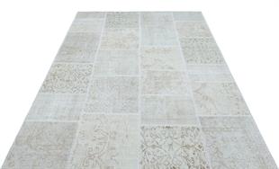 Geneleksel El Dokuma Beyaz Rengi Patchwork Halı