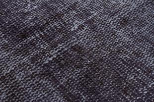 EŞSİZ EL DOKUMA SİYAH RENGİ VİNTAGE ESKİTME HALI