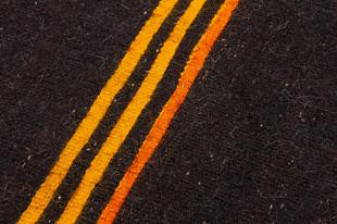 SİYAH ÇOK RENKL, ÇİZGİLİ DESEN EL DOKUMA KEÇİ YÜN KİLİM