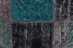 KOYU GRİ TURKUVAZ RENGİ EL DOKUMA PATCHWORK PUF