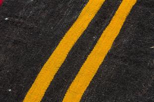 GENELEKSEL EL DOKUMA KAHVE KIRMIZI RENGİ KEÇİ KILI KİLİM