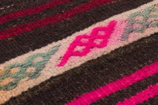 GERÇEK EL DOKUMA RENKLİ ÇİZGİLİ SİYAH KİLİM PASPAS