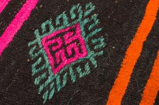 Eşsiz El Dokuma Pembe Kırmızı Rengi Sivas Yün Kilim