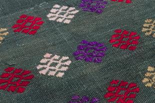 GERÇEK EL DOKUMA ÇİÇEKLİ DESEN YEŞİL KİLİM PASPAS