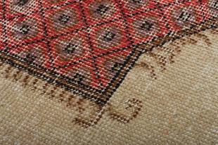 ANADOLU EL DOKUMA KREM KIRMIZI RENGİ GÖBEKLİ ETNİK VİNTAGE HALI