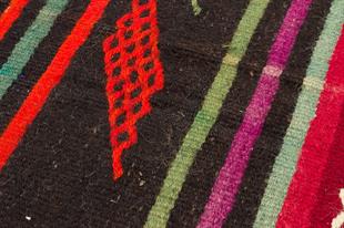 Çok Renkli El Dokuma Keçi Kılı Yün Kilim