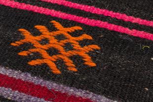 GENELEKSEL EL DOKUMA TURUNCU PEMBE RENGİ KEÇİ KİLİM PASPAS