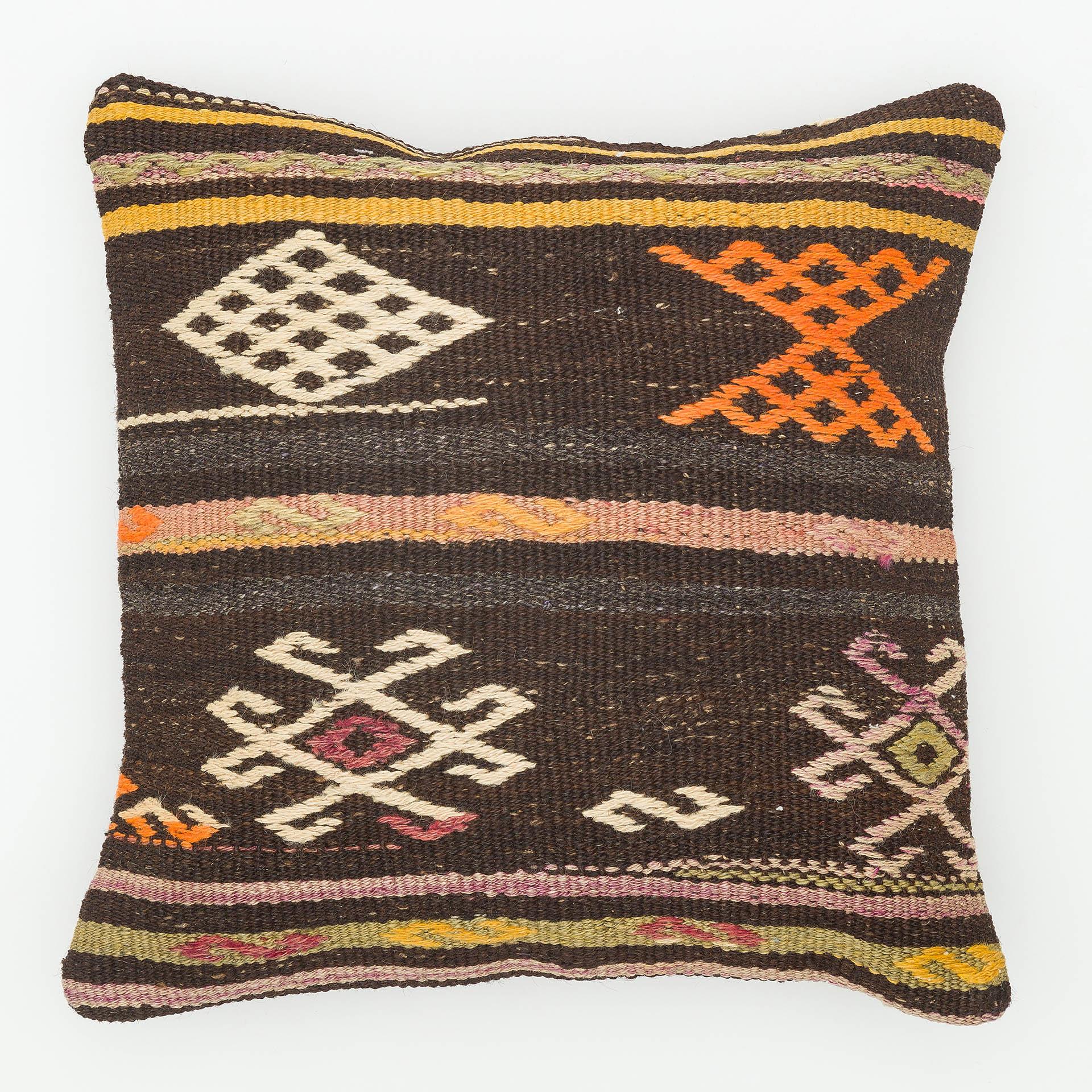 SİYAH RENK SARI ÇİÇEKLER TASARIM EL DOKUMA YASTIK KILIFI