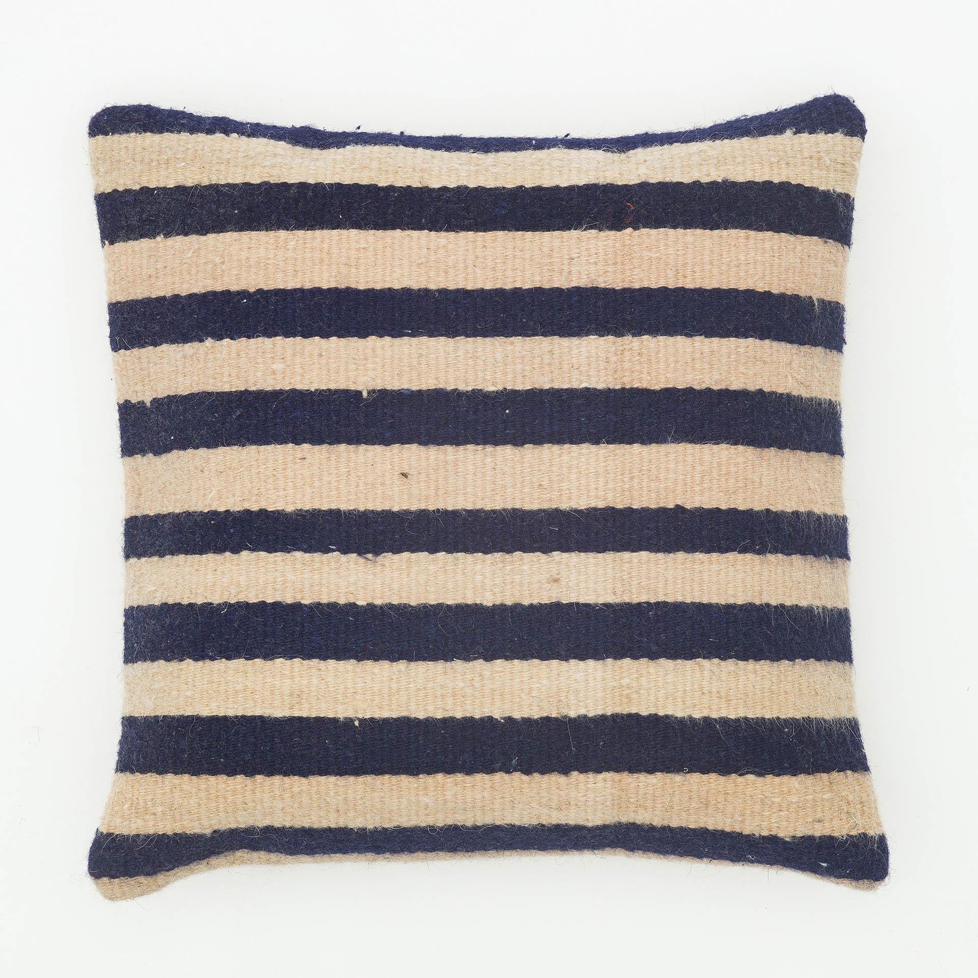 KREM LACİVERT RENGİ EL DOKUMA KEÇİ KİLİM YASTIK KILIFI 