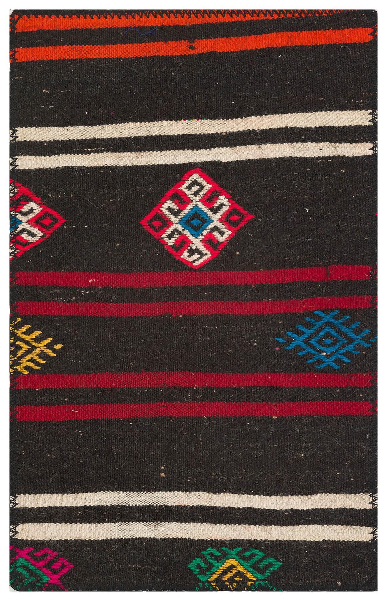 Siyah Renk Beyaz Bordo Rengi Kilim Paspas