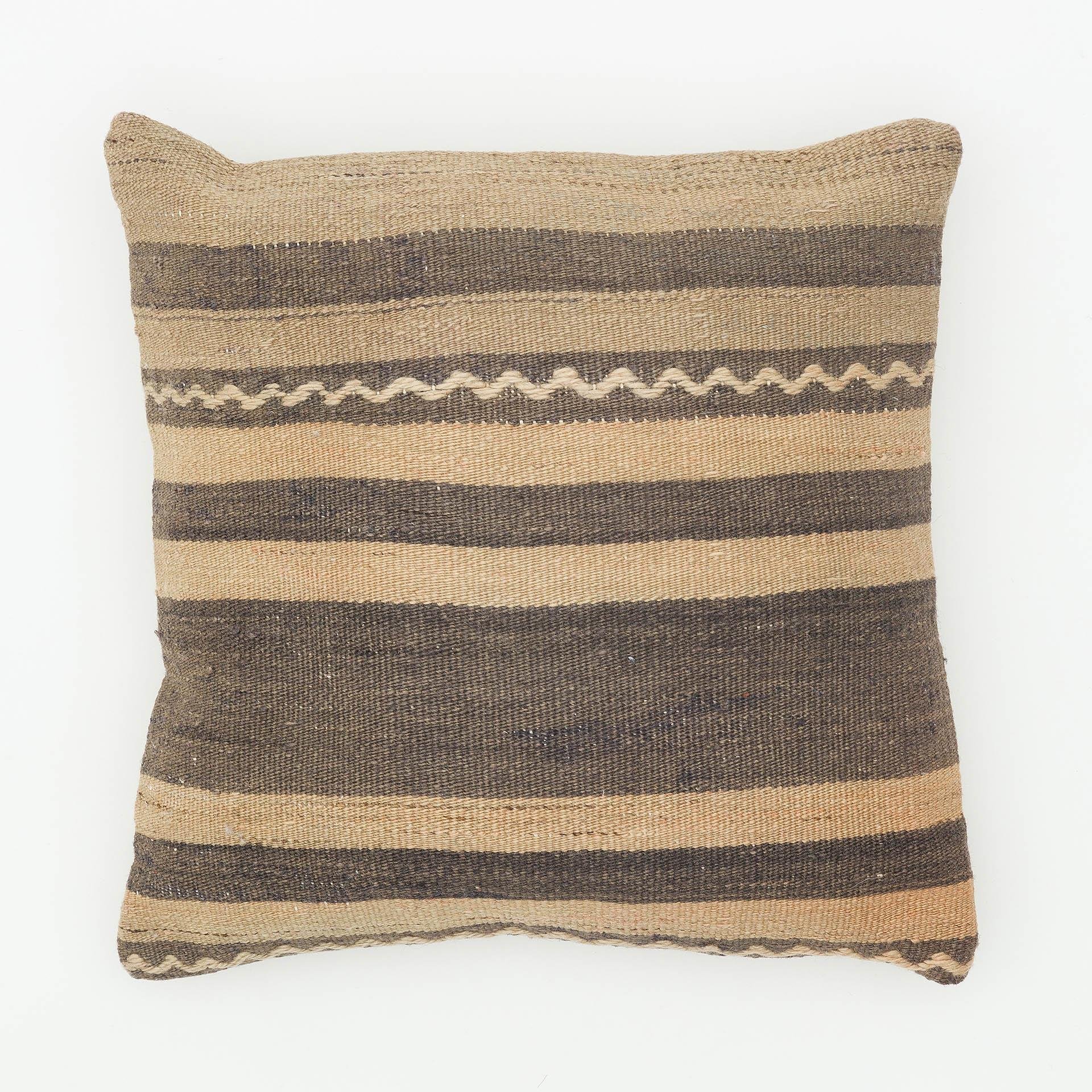 EŞSİZ EL DOKUMA BEJ GRİ  RENGİ KEÇİ KİLİ YÜNLÜ KİLİM YASTIK KILIFI