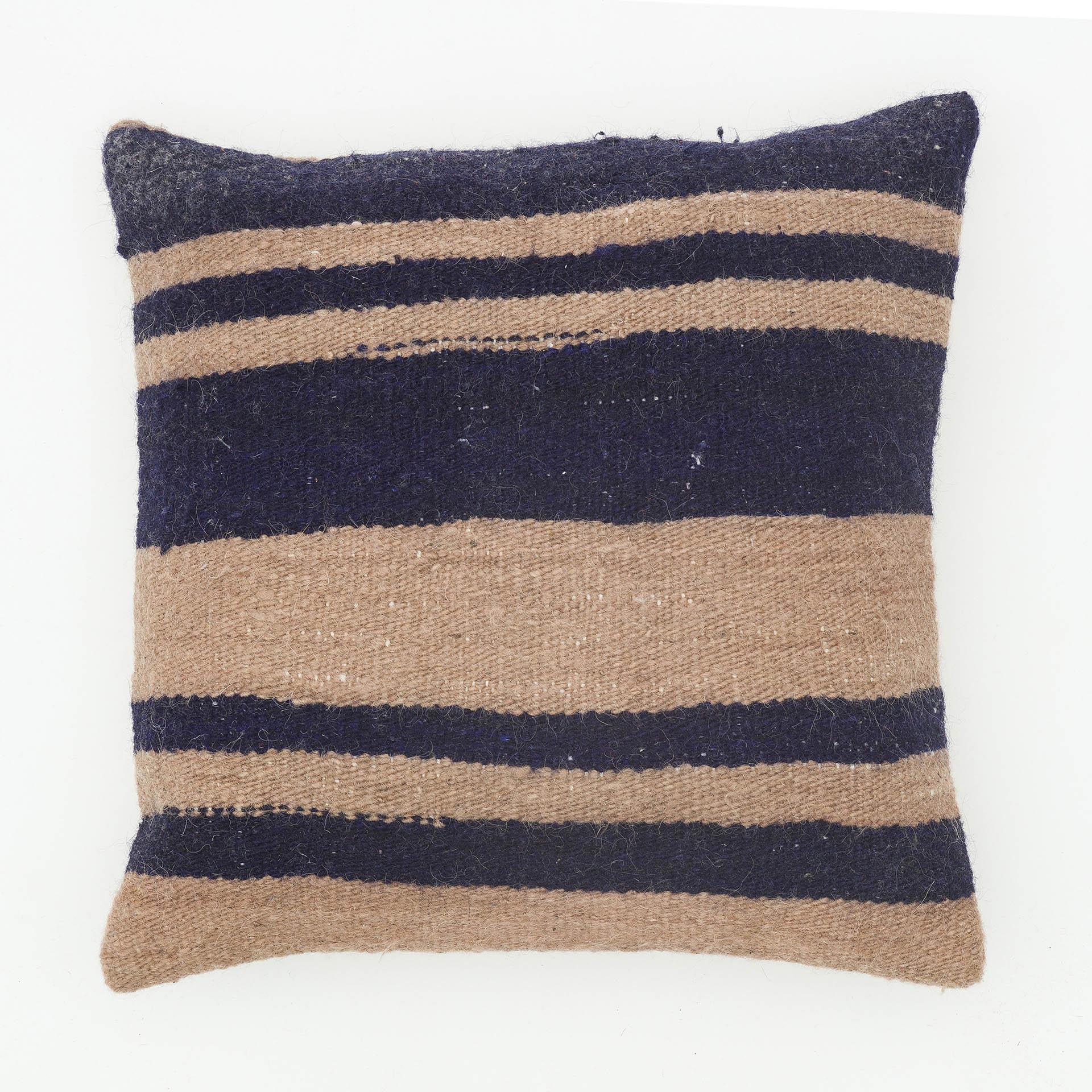 KREM LACİVERT RENGİ EL DOKUMA KEÇİ KİLİM YASTIK KILIFI 