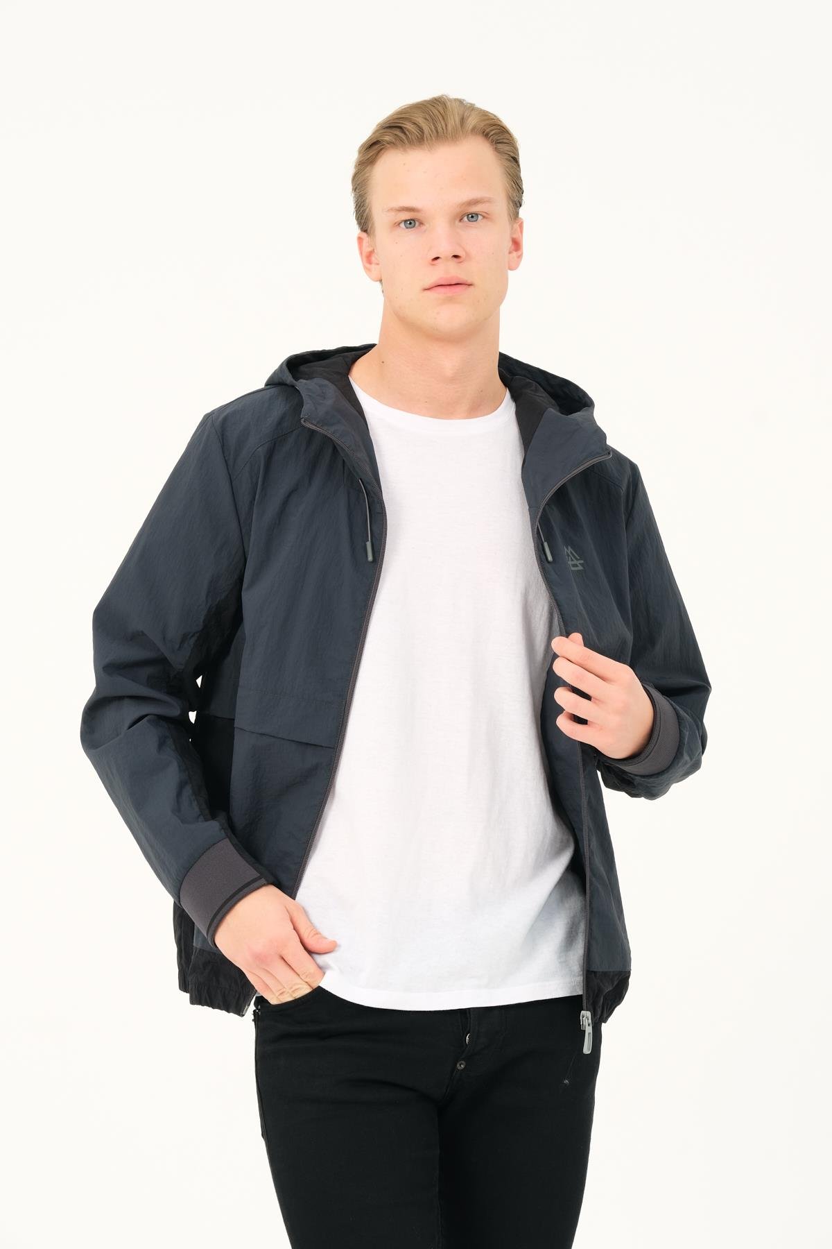 Sherpa Peaks Rüzgarlık SP2402