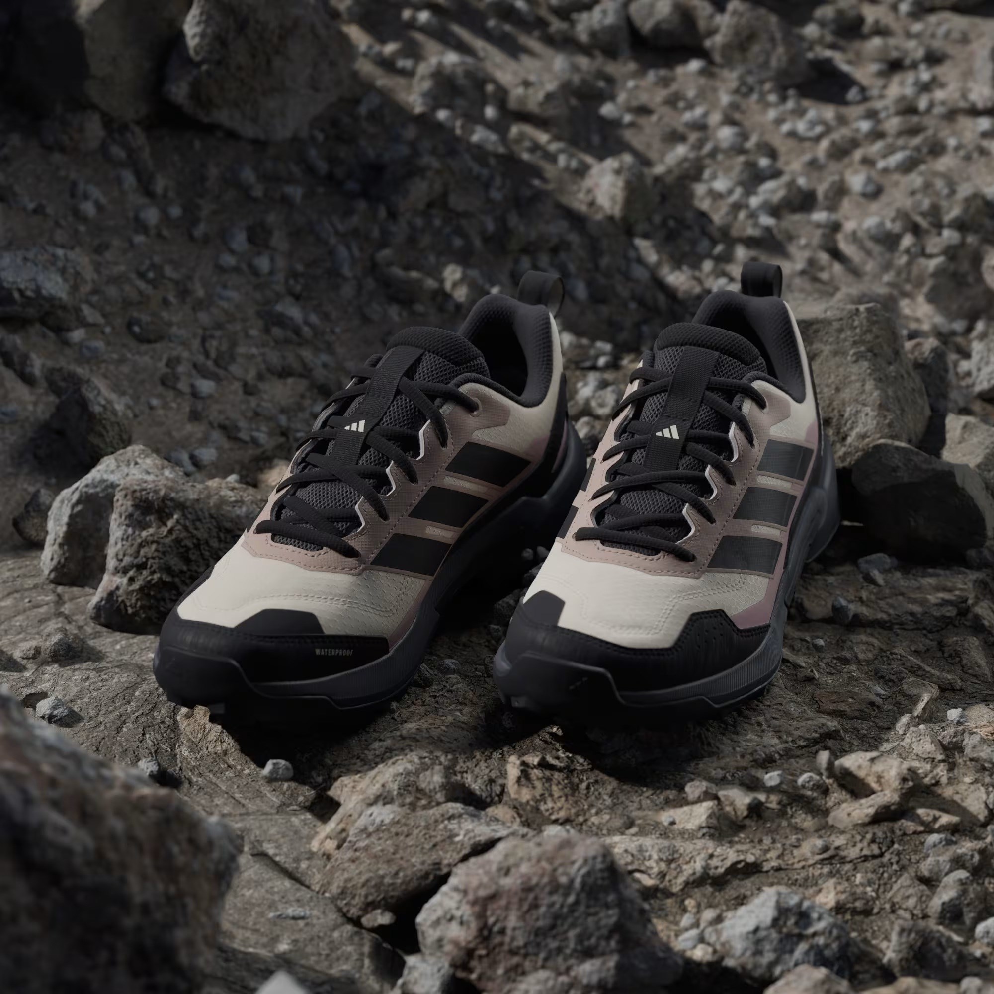 Adidas Terrex Eastraıl 3 C Wonwhı/Cblack/Dualıl Kadın Günlük Ayakkabı KJ8960