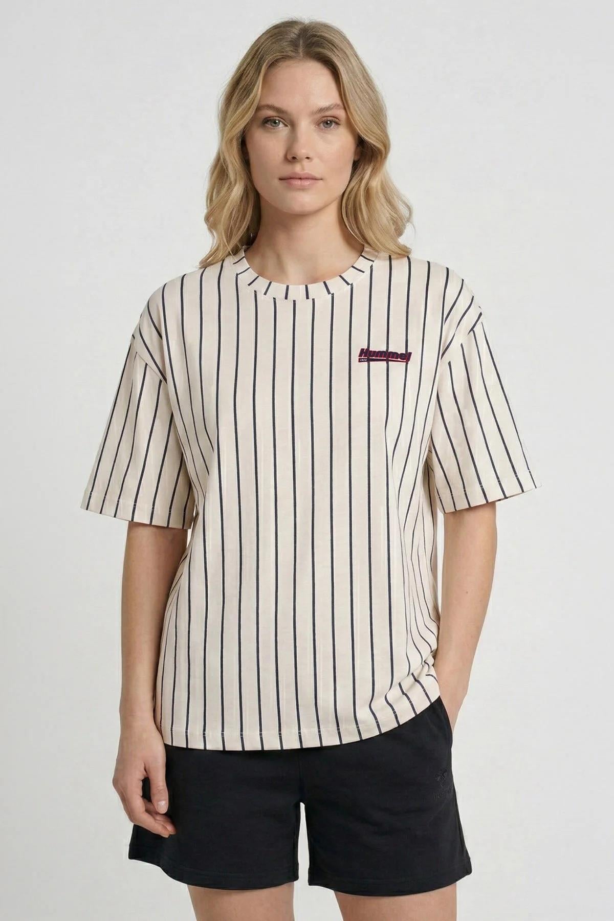 Hummel  Secuela Kadın T-Shirt 912345-9157