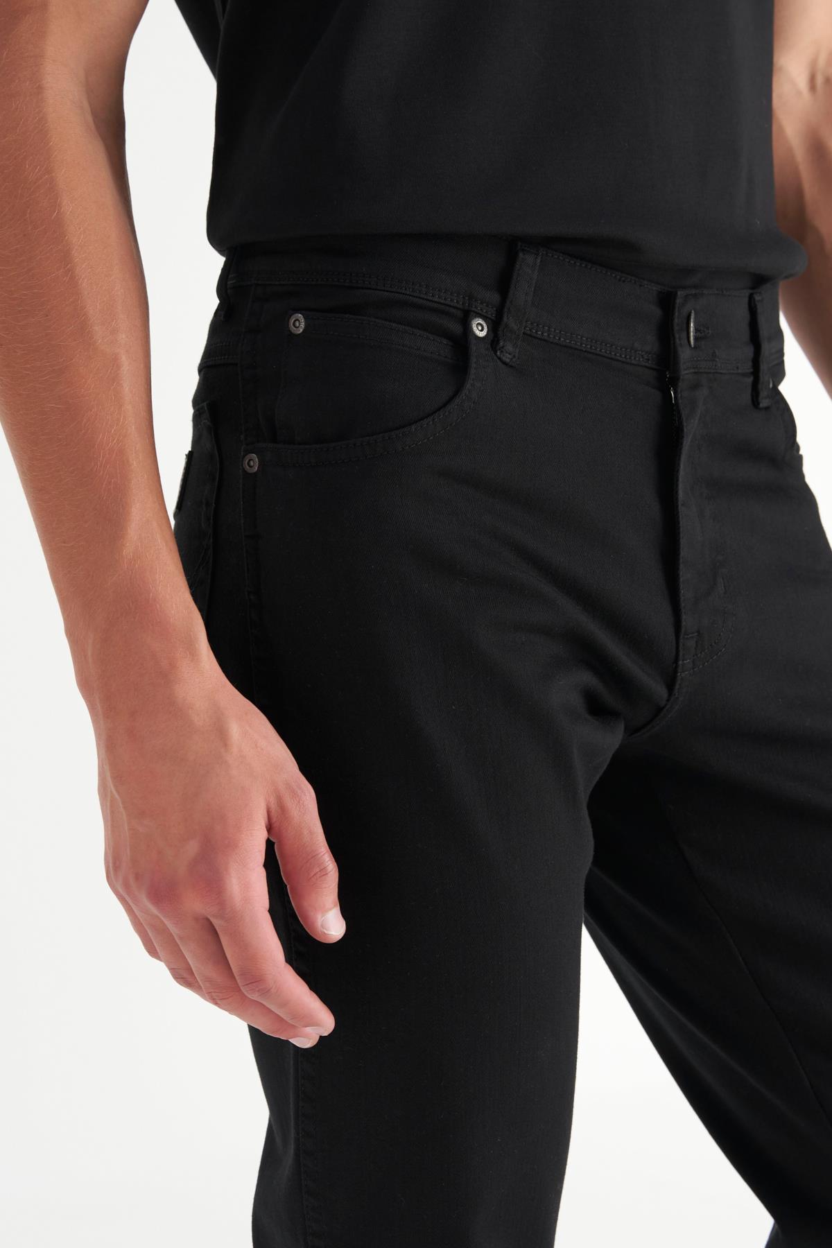 Wrangler Texas Slim Erkek Pantolon W12S004001