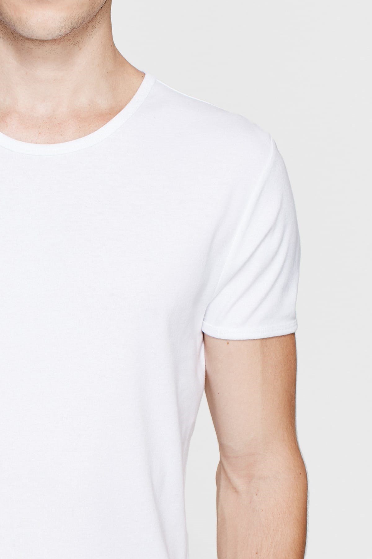 Mavi Erkek Beyaz Tişört