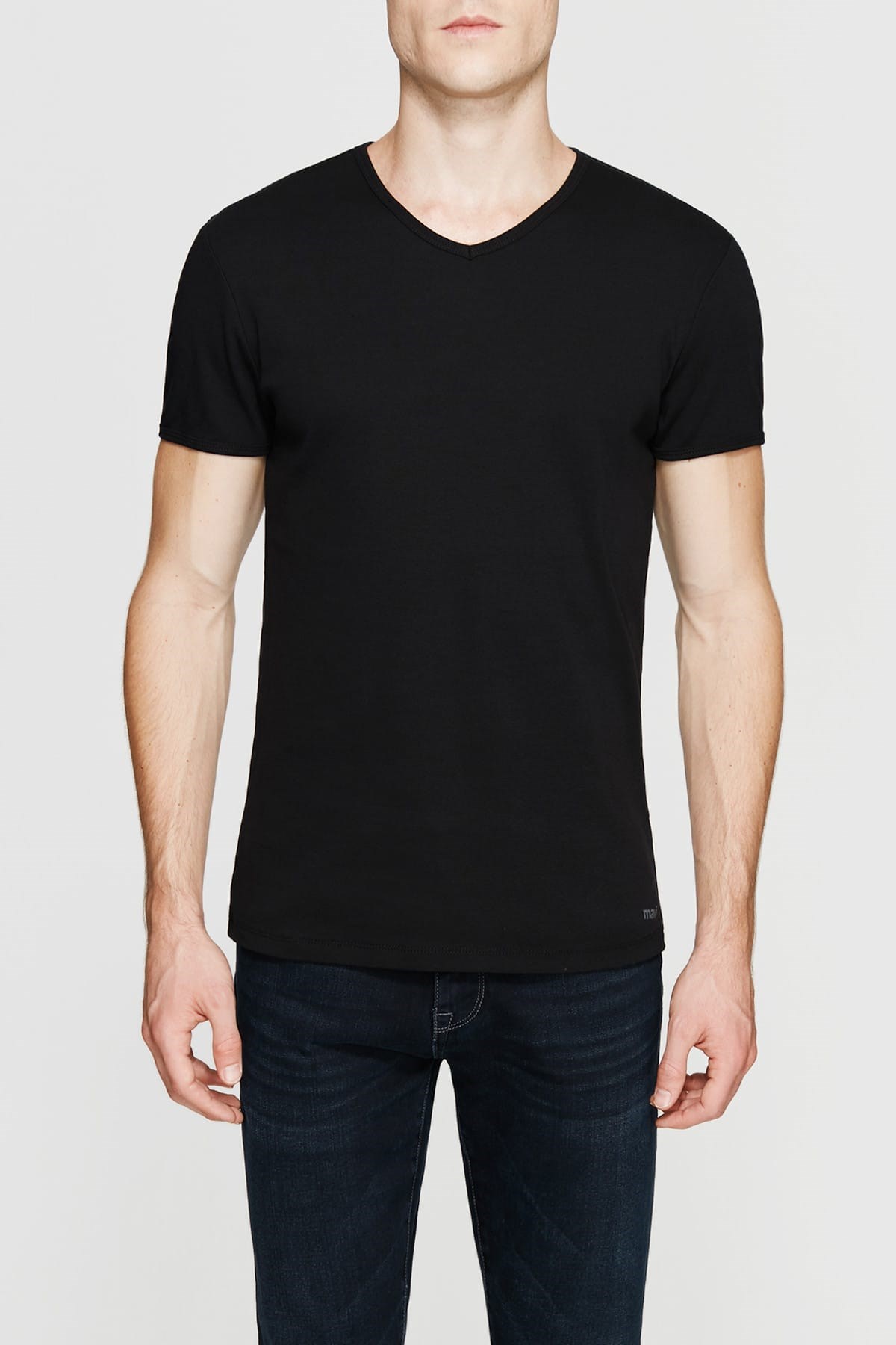 Mavi V Yaka Tişört Siyah