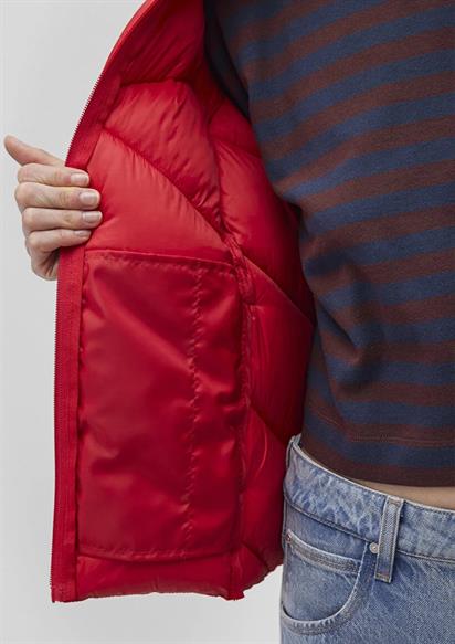 Mavi Dik Yaka Kırmızı Şişme Mont 110698-70468