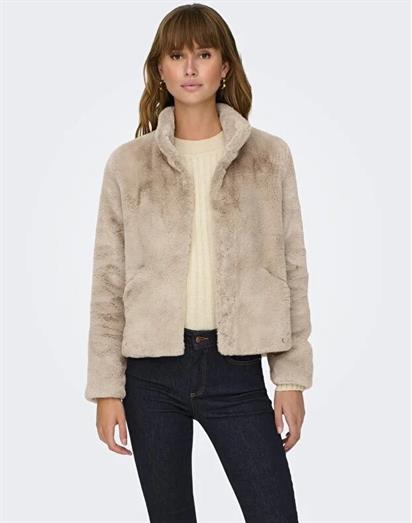 Only Onlnewvıda Faux Fur   Kadın Mont 15295423
