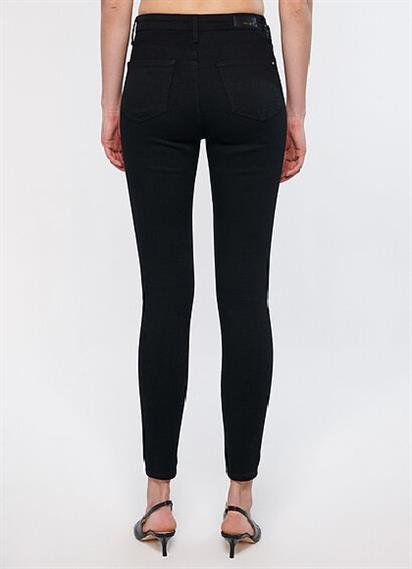 Mavi Serenay Black Gold Shape Kadın Kot Pantolon 100980-35248