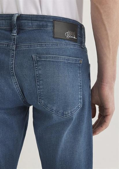 Mavi Jake Mid Shaded Lux Black Erkek Jean 0042289559