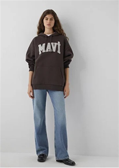 Mavi Logo Baskılı Kapüşonlu Kahverengi Sweatshirt