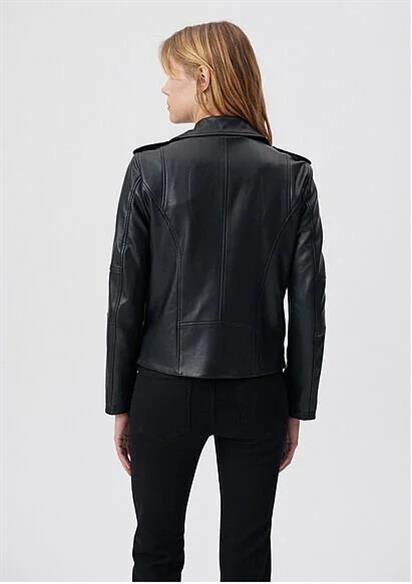 Mavi Kadın Mont 1110221-900