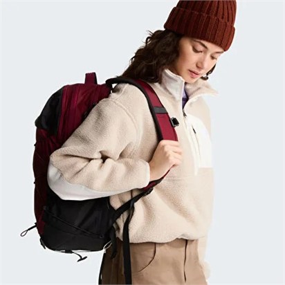 The North Face W Yumıorı Off Peak 1/2 Zıp  Kadın Mont NF0A8EV0SN61