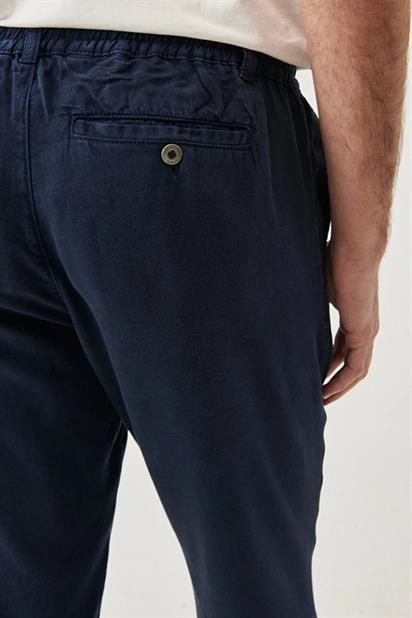 Wrangler Chino Pantolon W221266410