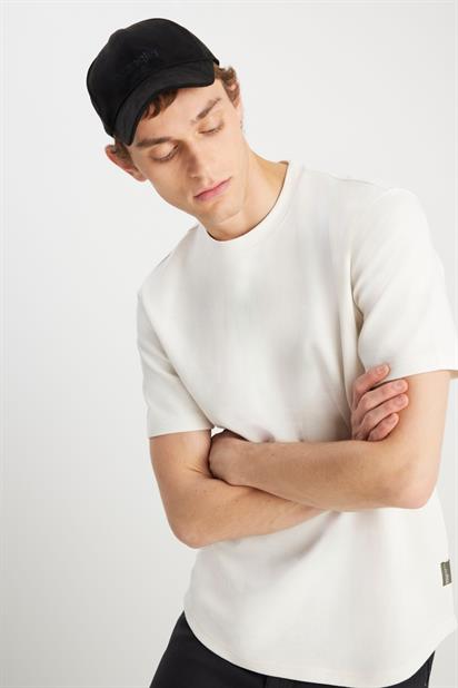 Wrangler Relaxed Fit Dokulu Basic Erkek T-shirt