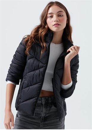 Mavi Dik Yaka Kadın Siyah Ceket