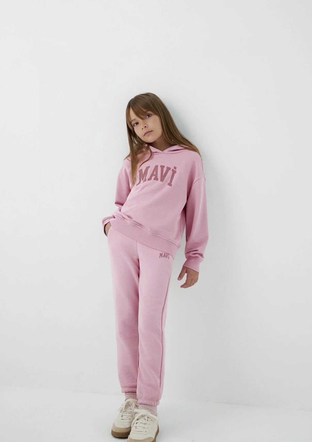 Mavi Kapüşonlu Pembe Sweatshirt
