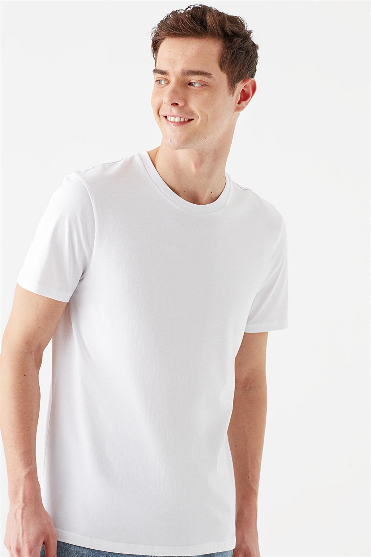 Mavi Basic Bisiklet Yaka Erkek  Beyaz T-shirt 066901-620