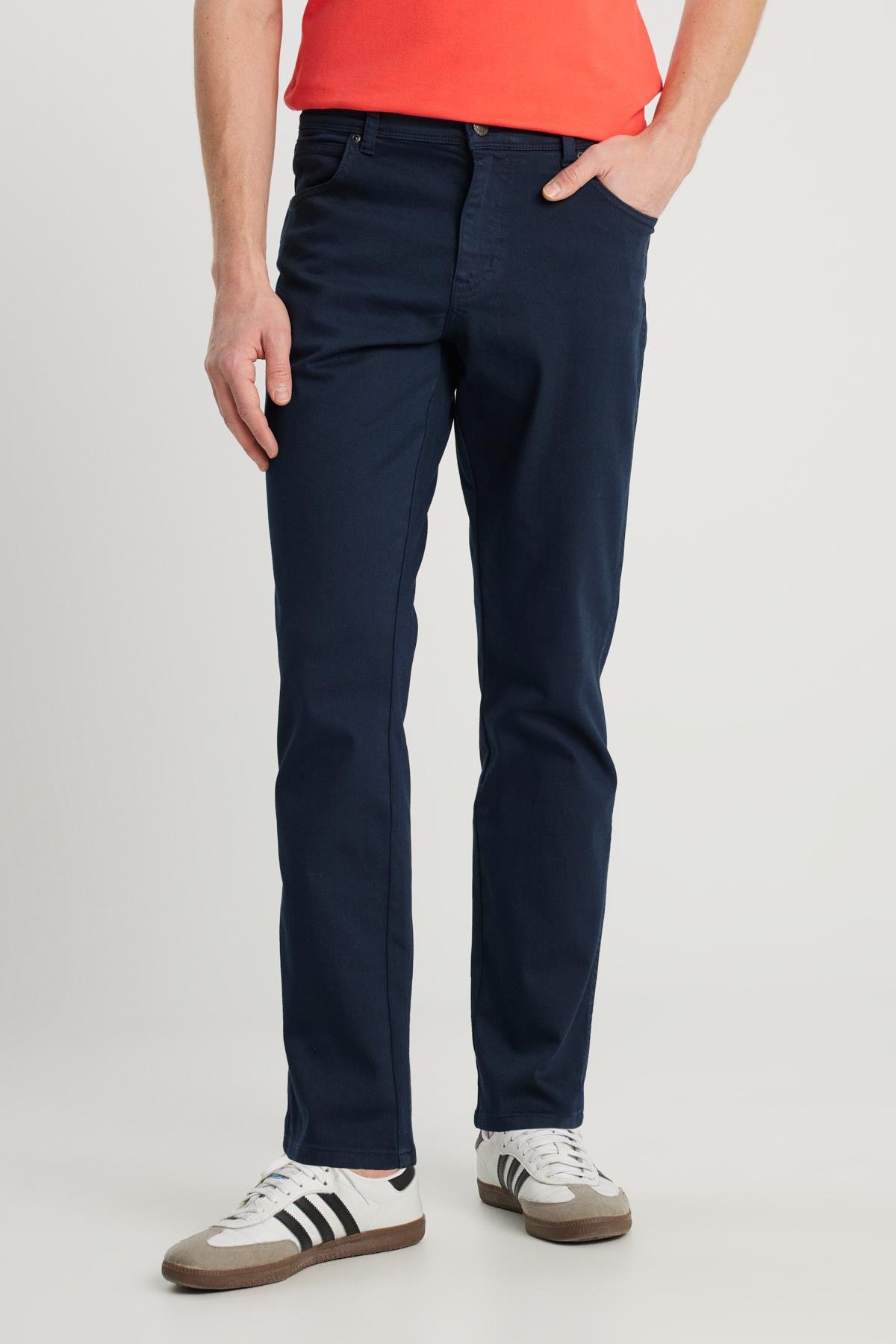 Wrangler Texas Erkek Slim Pantolon
