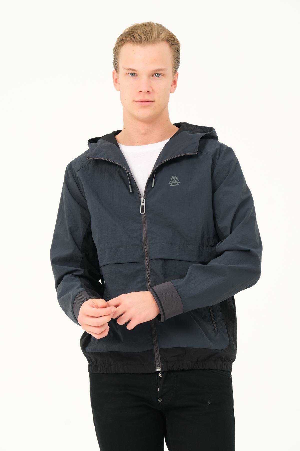 Sherpa Peaks Rüzgarlık SP2402