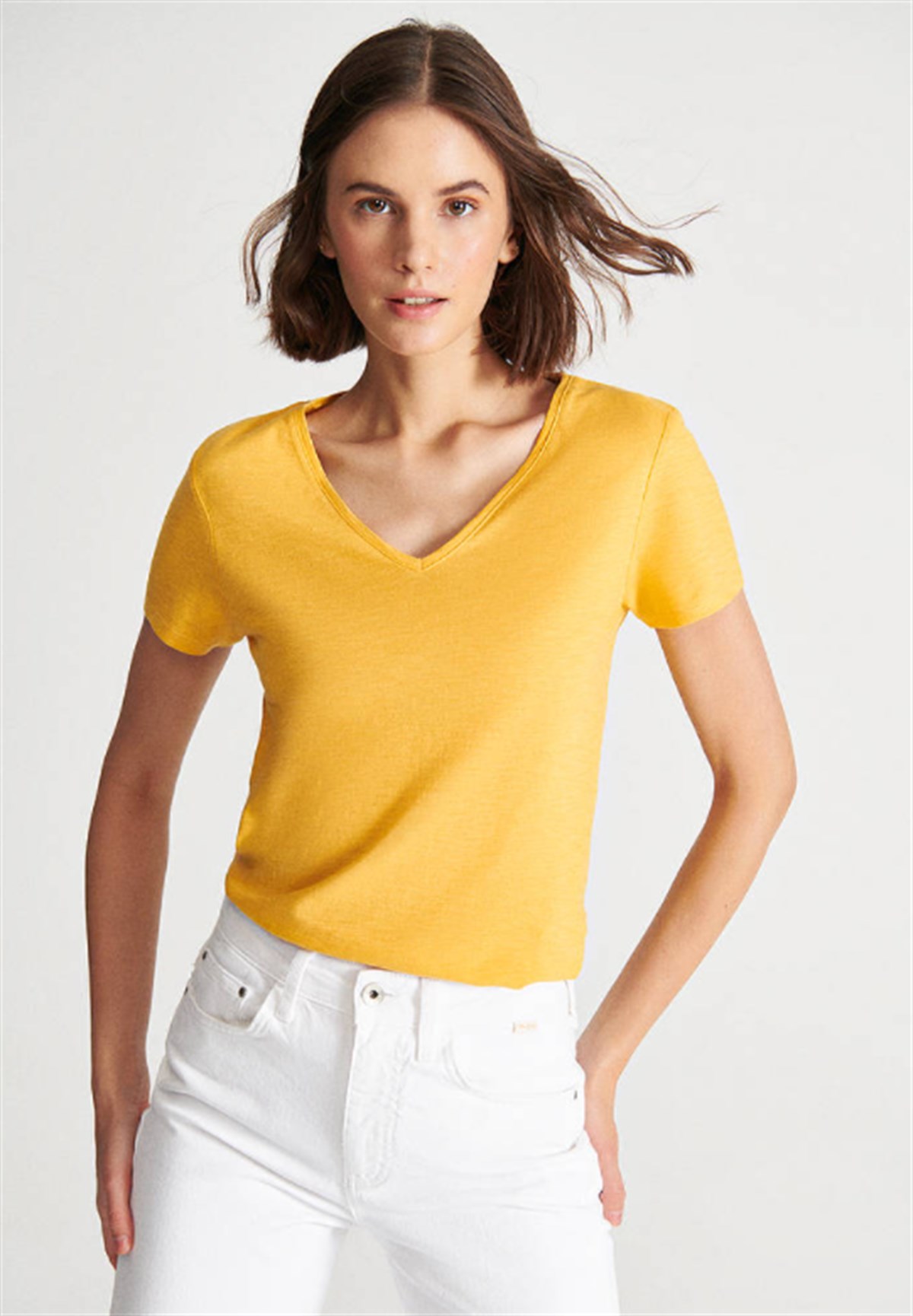 Mavi Basic V Yaka Kadın T-shirt Kış Sarısı 168360-32456