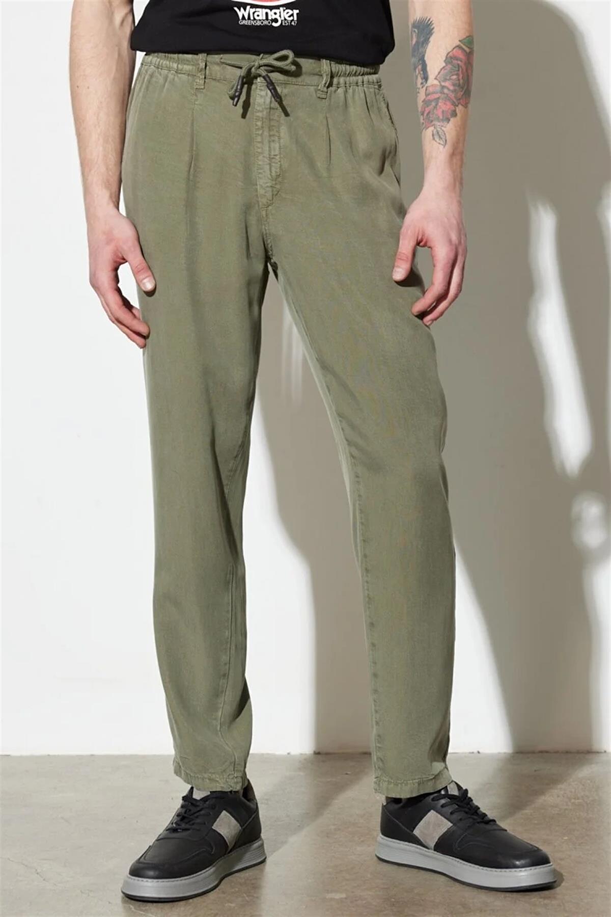 Wrangler Chino Pantolon W221266X45
