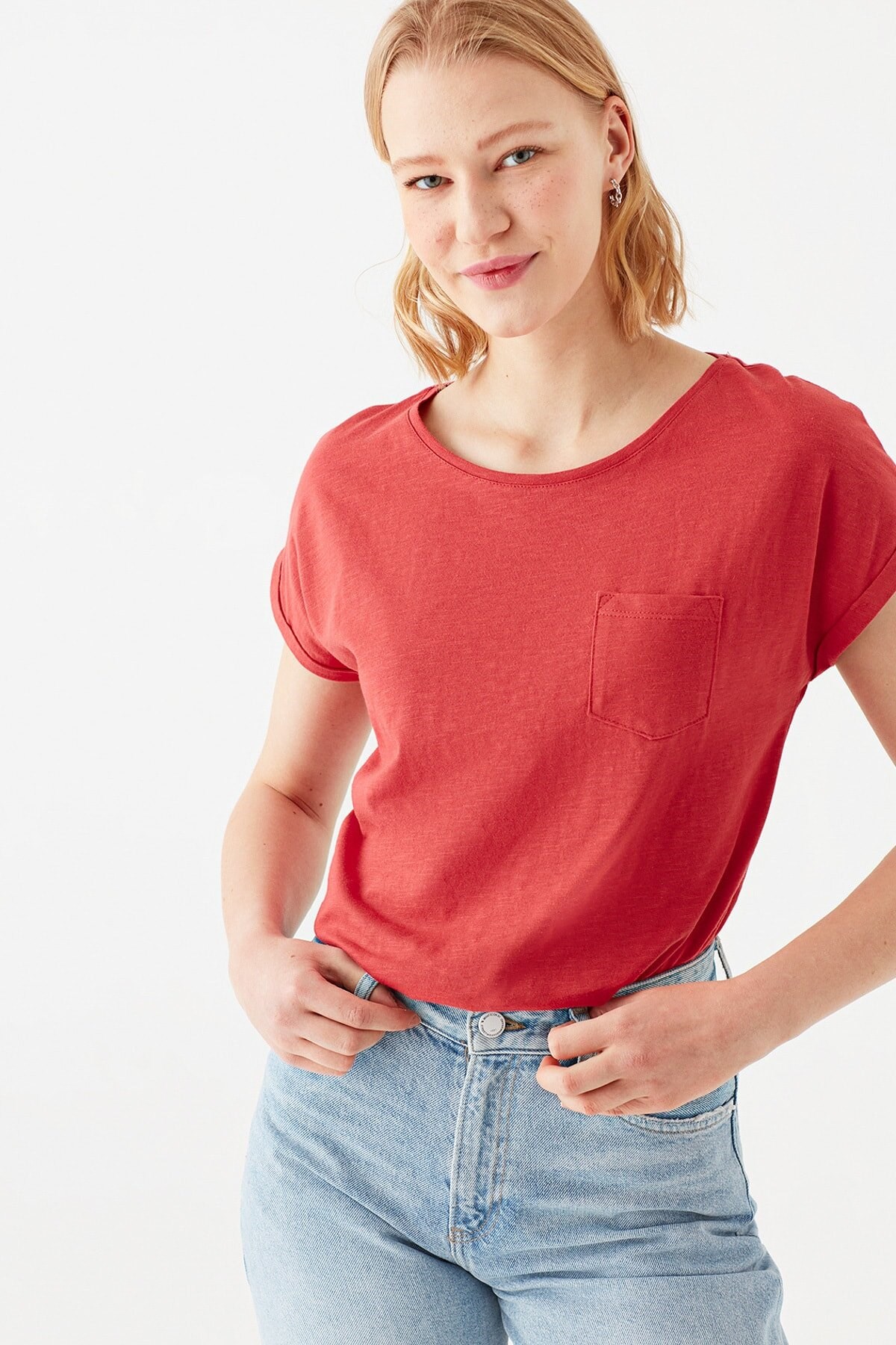 Mavi Kısa Kol Açık Kırmızı Kadın T-shirt 165846-30734
