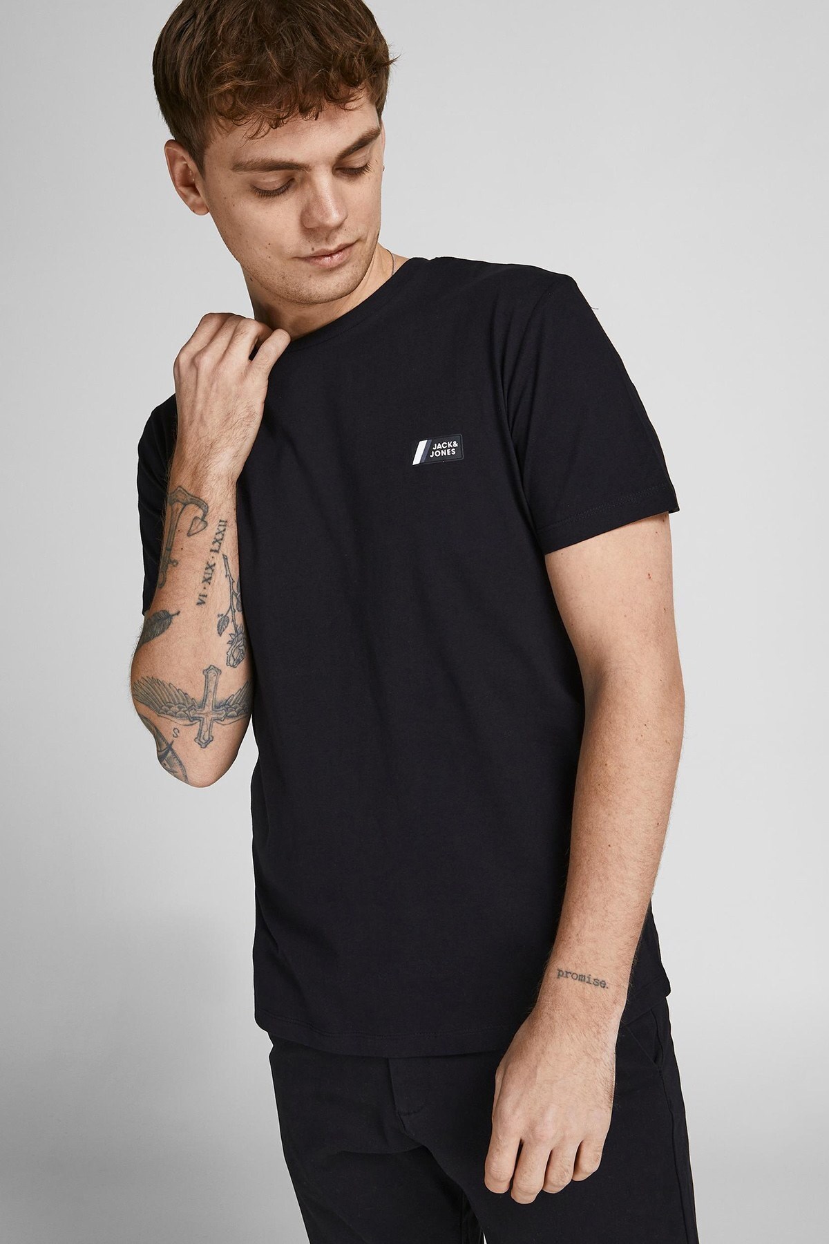 Jack&Jones Jcojake Badge Tee Ss Crew Neck Erkek T-Shirt 12208432